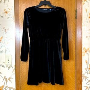 Lands’ End Girls Velvet Dress Sz M plus
